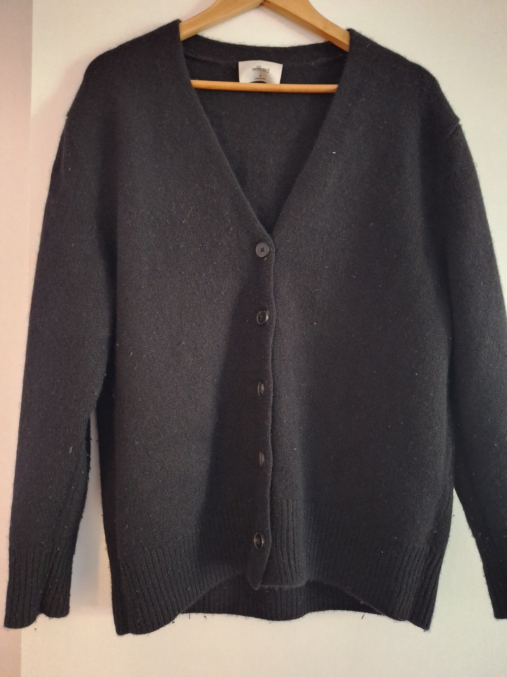 Artitzia Wilfred Black V-Neck 100% Cashmere Button Front Cardigan